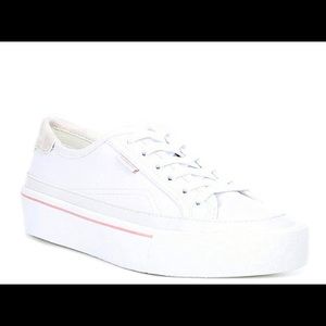 COACH White tennis shoes